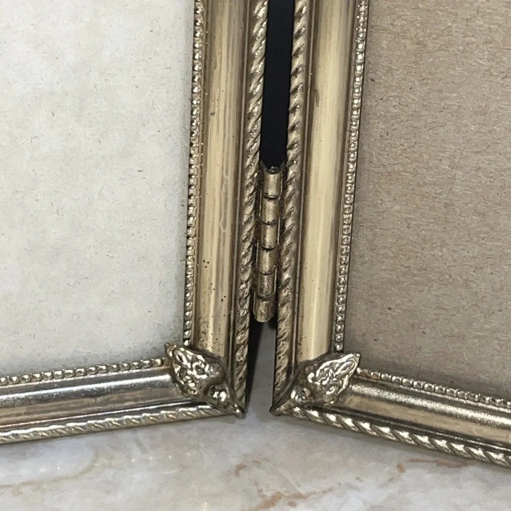 VINTAGE‎ GOLD METAL DOUBLE PHOTO HINGED FRAME 8X10  MID CENTURY